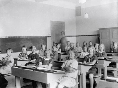 Klasserom med elever i 1926.